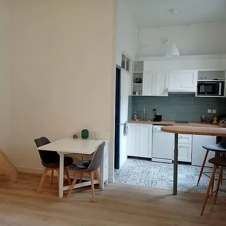 Avec Cour En Centre-ville Apartment Nimes